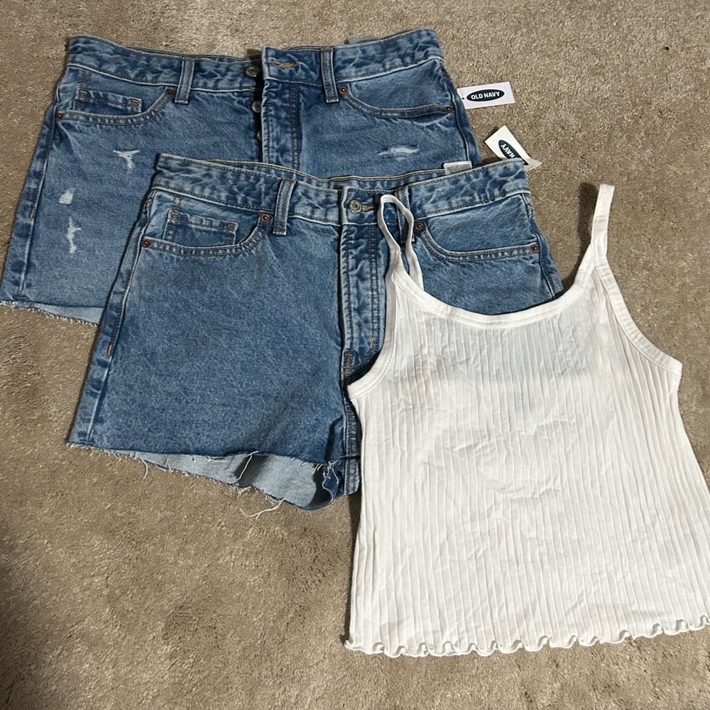 Old navy shorts an tank